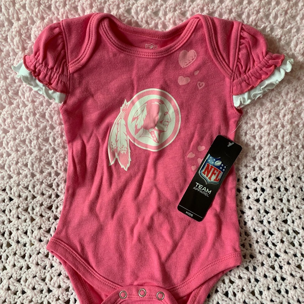 Bodysuit and pack of socks